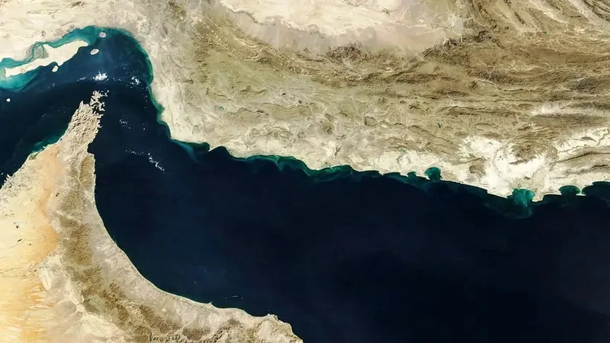 بعد اغلاق مضيق هرمز.. كيف تحل السعودية ازمة تصدير نفط المنطقة الشرقية الى العالم بذكاء؟